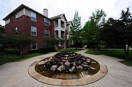 2 Bd/1 Bath Roomy Closets and Designer I in Grand Prairie, TX (Photo 4 of 5)