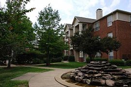 2 Bd/1 Bath Roomy Closets and Designer I in Grand Prairie, TX (Photo 5 of 5)