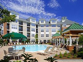 2 Bd/1 Bath All of The Excitement of N Y in Lyndhurst, NJ (Photo 5 of 5)