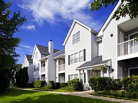 2 Bd/2 Bath Live in 1 of Long Island'S M in Smithtown, NY