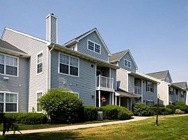 2 Bd/2 Bath Live in 1 of Long Island'S M in Smithtown, NY (Photo 5 of 5)