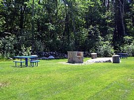 1 Bd/1 Bath Sparkling Pool, State-Of-The in Bedford, MA (Photo 4 of 5)