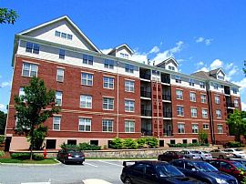 2 Bd/2 Bath Newton 2 Bedroom with Gourmet in Newton, MA (Photo 4 of 5)