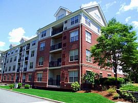 2 Bd/2 Bath Newton 2 Bedroom with Gourmet in Newton, MA (Photo 5 of 5)