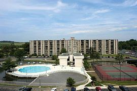 2 Bd/1 Bath College Park Apts Near U Of in Berwyn, MD (Photo 3 of 5)