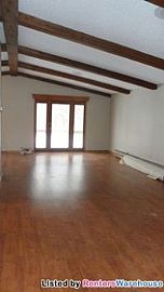 Beautiful Split Level Country House! 4bd in Minnetrista, MN (Photo 2 of 5)