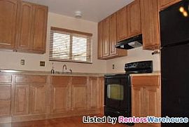 Immaculate Arvada West Townhome Avail in Arvada, CO (Photo 2 of 5)