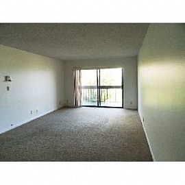 Recently Renovated!! New Paint, Carpet! in West Palm Beach, FL (Photo 4 of 5)