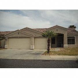 Arrowhead Home! in Glendale, AZ (Photo 2 of 5)