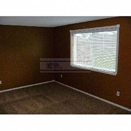 Beautifully Updated Condo! in Parkland, WA (Photo 4 of 5)