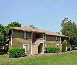 2bed/1bath in Bellevue, Spa, Gym, Pool, in Bellevue, WA