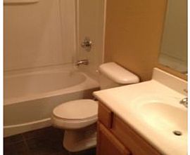 3 Bed / 2.5 Bath in The Lakes at Annecy! in Gilbert, AZ (Photo 3 of 5)