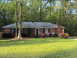 3 Bedroom, 2 Bath Ranch Style Home with Fe in Charlotte, NC
