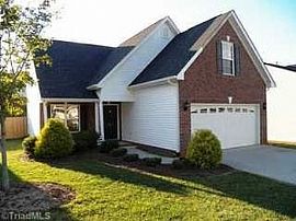 Wonderful Home Right Off of Main St. In in Guthrie, NC