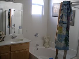 New home for Rent in Palmdale in Palmdale, CA (Photo 5 of 6)