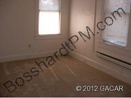 5 Bed 2 Bath Condo Rental in Gainesville, FL (Photo 4 of 5)