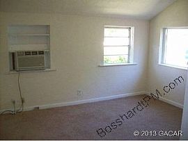 4 Bed 2 Bath Condo Rental in Gainesville, FL (Photo 5 of 5)