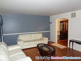 Spacious 4bed/2.5bath Single Family Home in Laurel, MD (Photo 5 of 5)