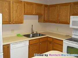 Refreshed and Ready 2 Bed 2 Bath Mtka Co in Eden Prairie, MN (Photo 5 of 5)