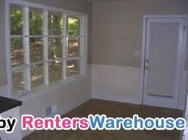 Freshly Renovated 4 Bdr Home in College in Atlanta, GA (Photo 4 of 5)