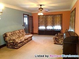 Very Charming 3 Bedroom Single Family Av in Minneapolis, MN (Photo 3 of 5)