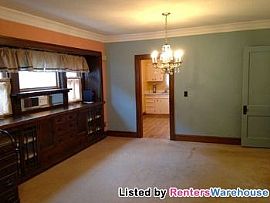 Very Charming 3 Bedroom Single Family Av in Minneapolis, MN (Photo 4 of 5)