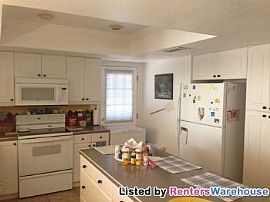 Renters Warehouse Leasing The Property in Tempe, AZ (Photo 2 of 5)