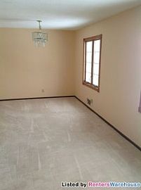 Huge 4 Bed Split-Level Sfh in Burnsville in Burnsville, MN (Photo 3 of 5)