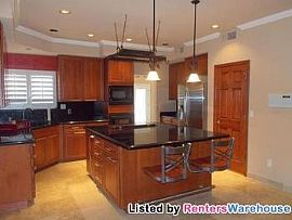 Stunning Completely Remodeled 4/5bd Home in Scottsdale, AZ (Photo 4 of 5)