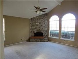 Beautiful Spacious 2 Story! Must See! in Desoto, TX (Photo 3 of 5)