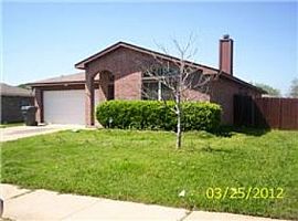 Spacious  2 Story Home! in Lancaster, TX