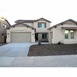 4 Bed + Offce + Loft, 2.5 Bath, 3 Car Ga in Gilbert, AZ