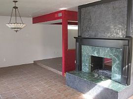 $1750 / 3br - 2014ft - Fenced, Sparkling in Phoenix, AZ (Photo 3 of 5)