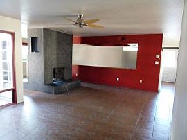 $1750 / 3br - 2014ft - Fenced, Sparkling in Phoenix, AZ (Photo 5 of 5)