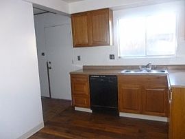 Charming Section 8 Home in Sacramento, CA (Photo 4 of 5)