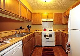 2 Bd/2 Bath 3 Bedroom For The Price of 2 in Athens, GA (Photo 2 of 5)