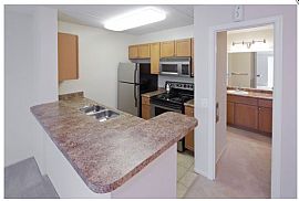 2 Bd/2 Bath Private Balconies, Near Metr in Alexandria, VA (Photo 3 of 5)