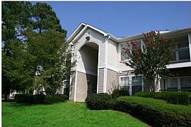 2 Bd/2 Bath 1 Bedroom with Covered Parking in North Hills, NC