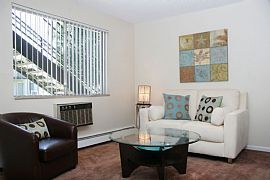 2 Bd/1 Bath One Bed Near Green Mountain, in Denver, CO (Photo 5 of 5)