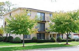 2 Bd/1 Bath Huge 2 Bed, Great Rates, Acc in River Grove, IL