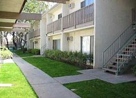 2 Bed 1 Bath Anaheim, Dishwasher, Balcon in Anaheim, CA (Photo 2 of 4)