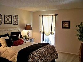 Fitness Center, Pool, and Spa! in Donelson, TN (Photo 4 of 5)