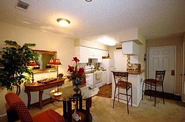 2 Bd/1 Bath in The Heart of Altamonte Sp in Altamonte, FL (Photo 2 of 5)
