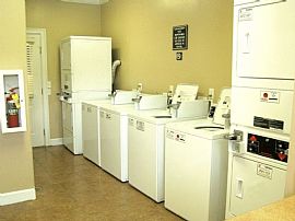 1 Bd/1 Bath Austell 1 Bedroom with Garage, in Austell, GA (Photo 3 of 5)