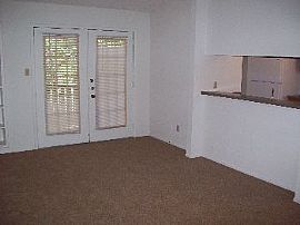 San Antonio 2 Bed with Incredible Amenitie in Castle Hills, TX