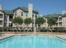 2 Bd/2 Bath Welcome Home! in Frisco, TX (Photo 3 of 5)