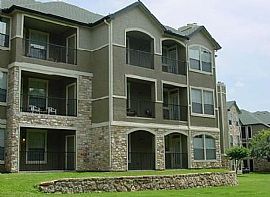 2 Bd/2 Bath Welcome Home! in Frisco, TX (Photo 4 of 5)