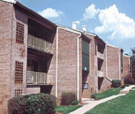 Great Amenity Packages, Convenient to Th in Vienna, VA