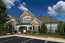 2 Bd/2 Bath Sand Volleyball Court! Washe in Herndon, VA (Photo 2 of 5)