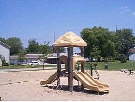 2 Bd/1 Bath Pet Friendly 1 Bed with Patio in Holland, MI (Photo 4 of 5)